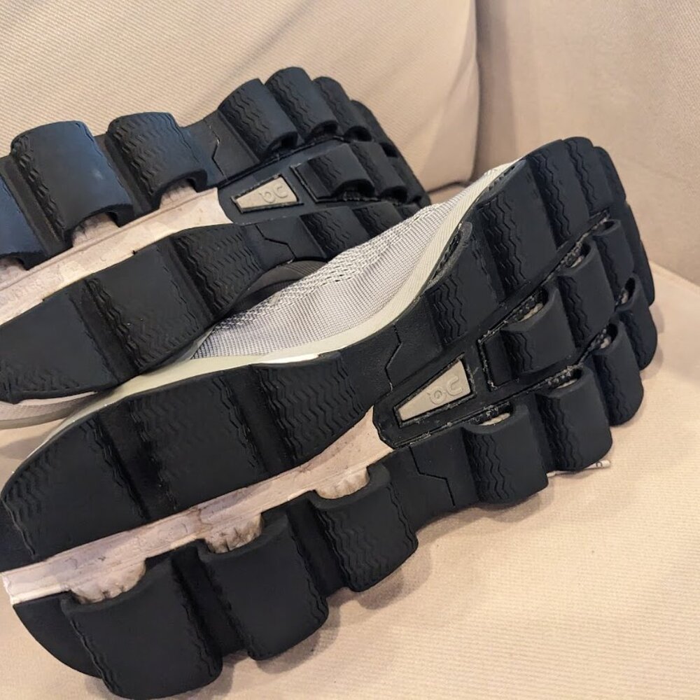 Genuine On Cloud Cloudsurfer 5 Running Shoes Size… - image 5